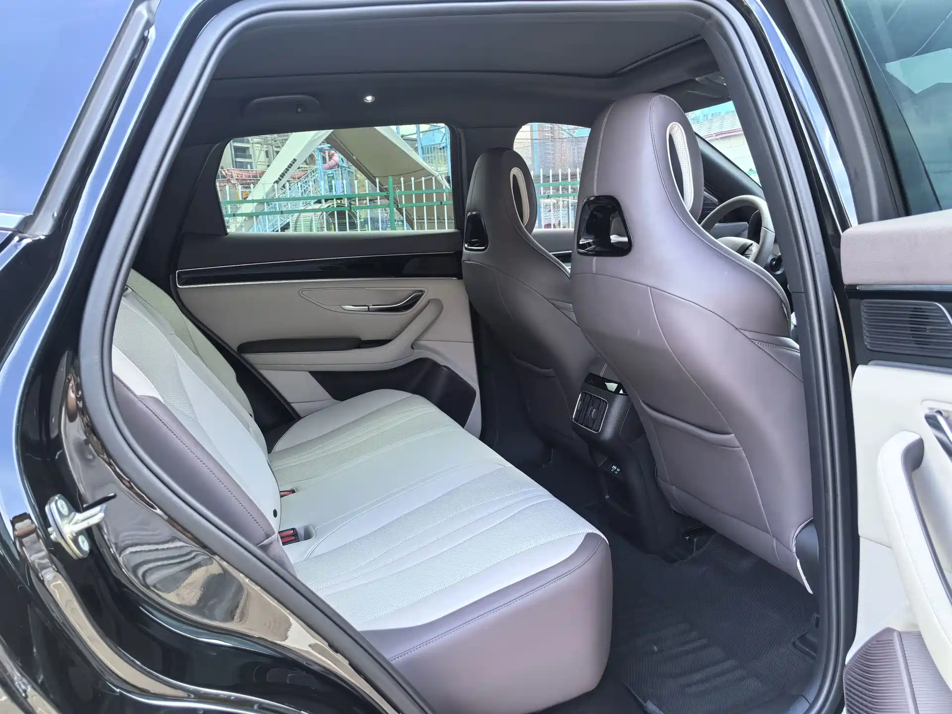 Photo 12 - BYD Song PLUS PHEV