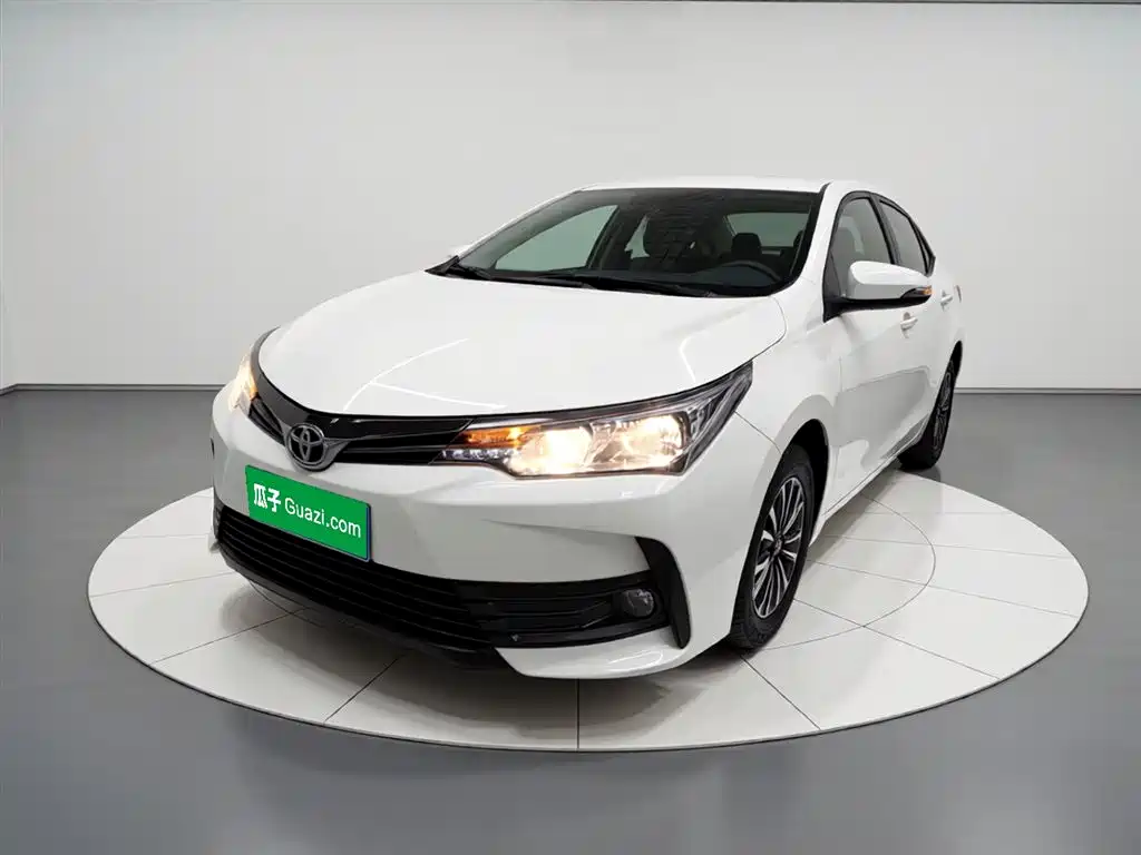 Toyota Corolla 2017 Facelift 1.2T S-CVT GL фото 2