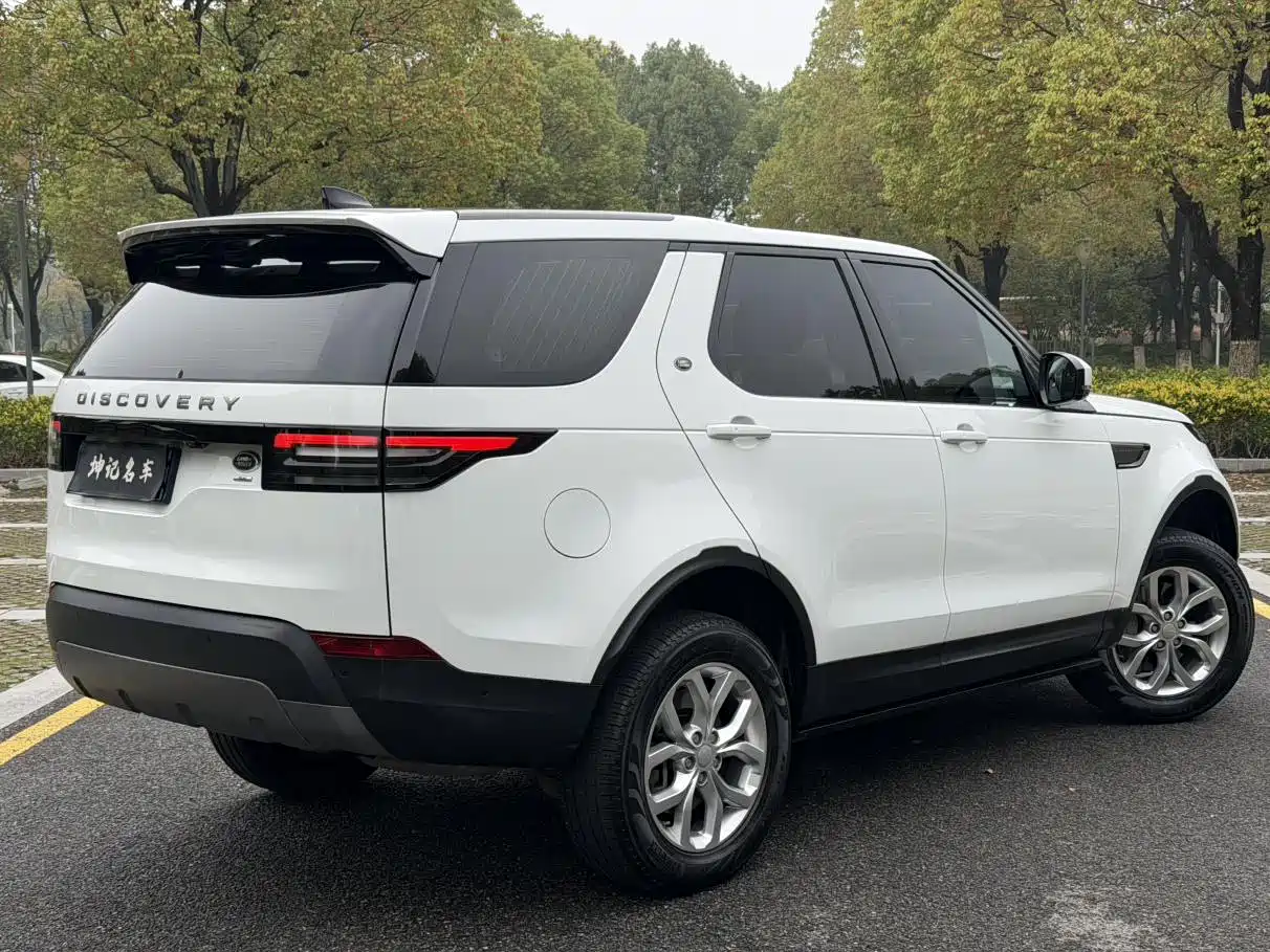 Land Rover Discovery 2018 3.0 SC V6 SE фото 16