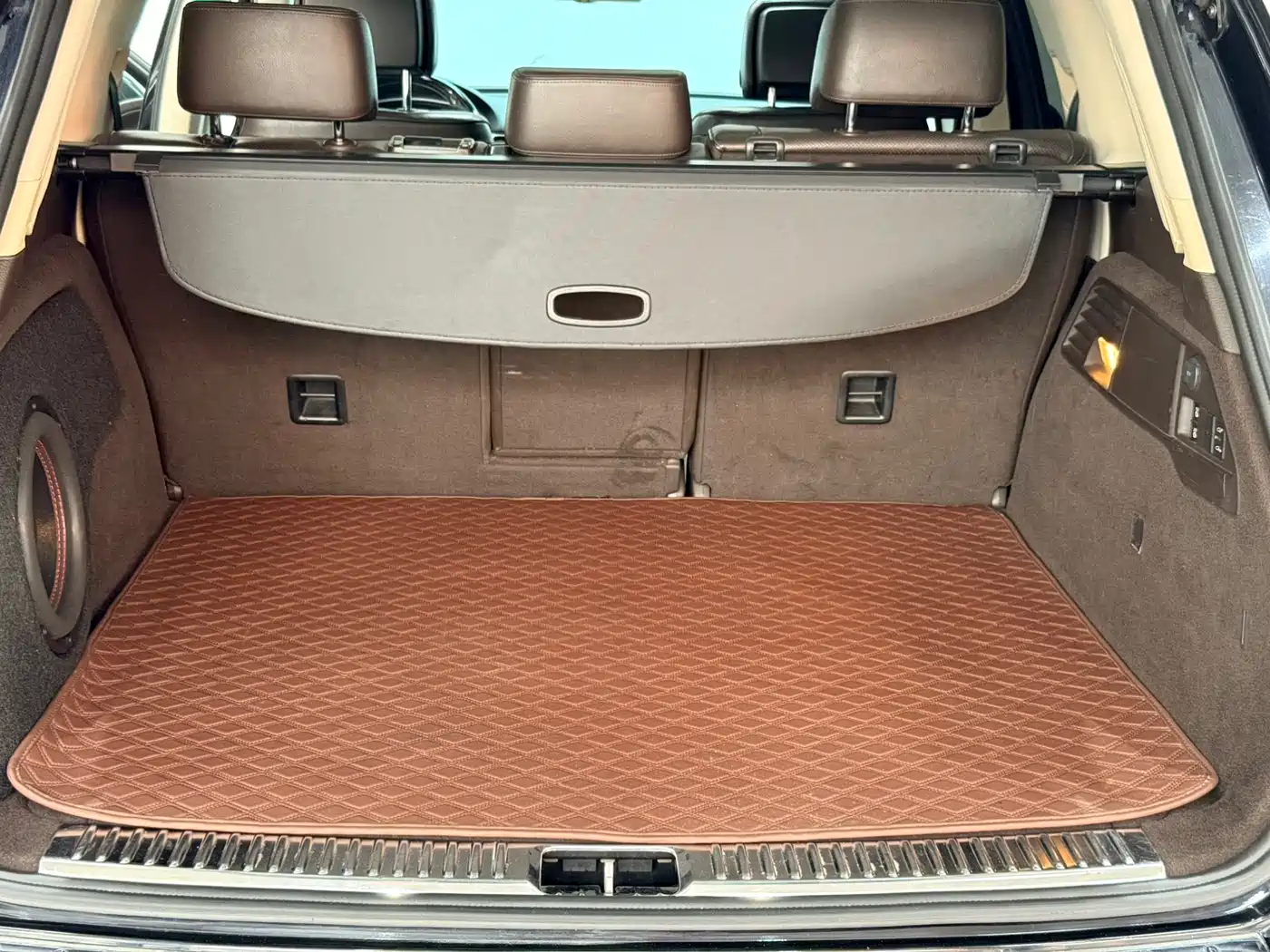 Volkswagen Touareg 2011 3.0TDI Diesel Comfort фото 12