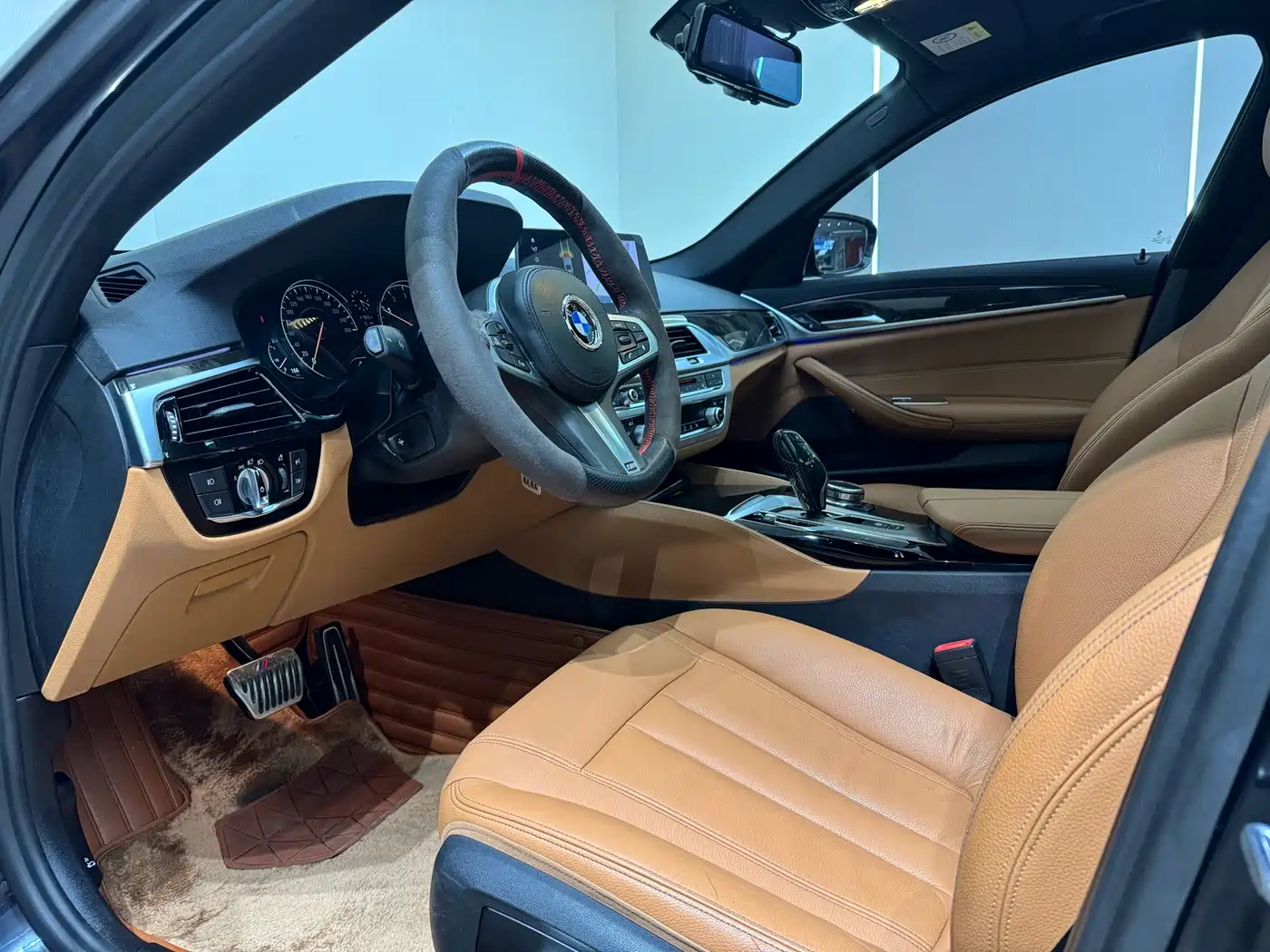 BMW 5 Series 2018 530Li Leading M Sport Package фото 11