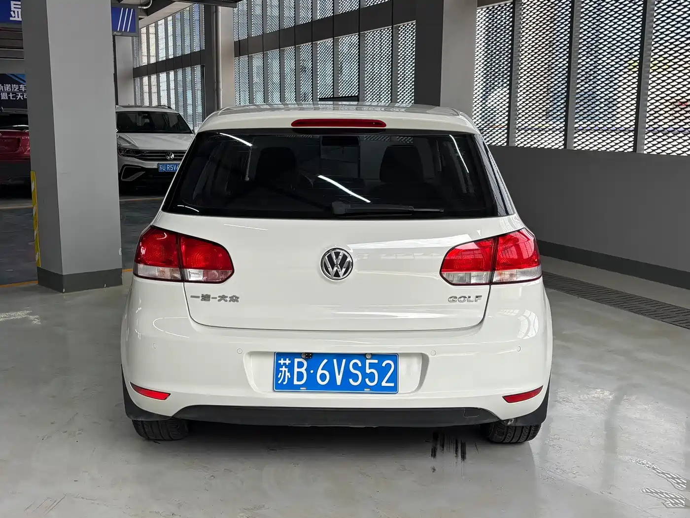 Volkswagen Golf 2011 Model 1.6 Automatic Comfort фото 13