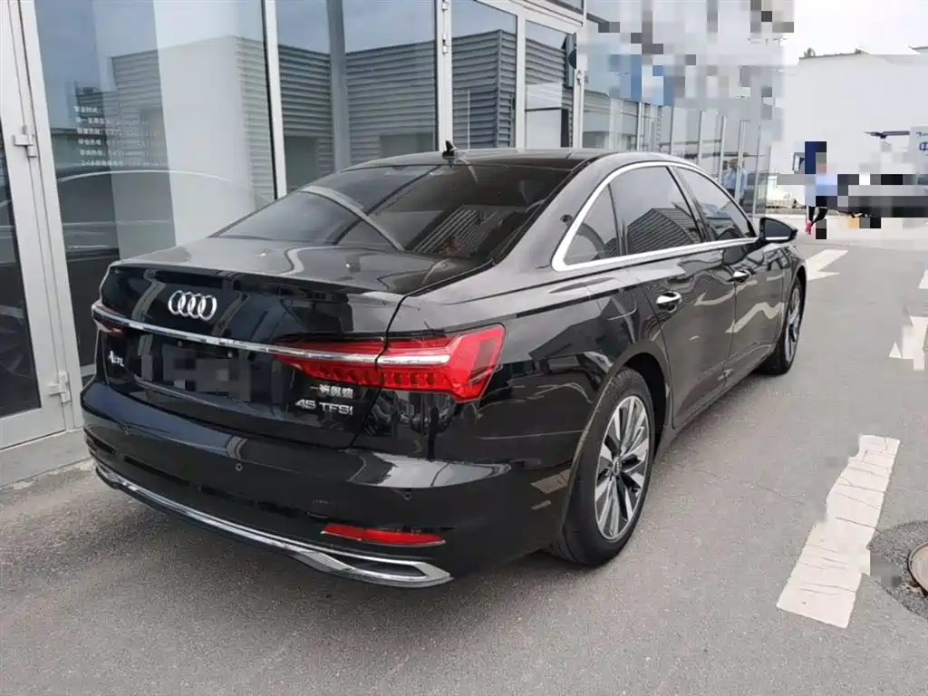 Audi A6L 2023 45 TFSI Premium Selection Elegance фото 12
