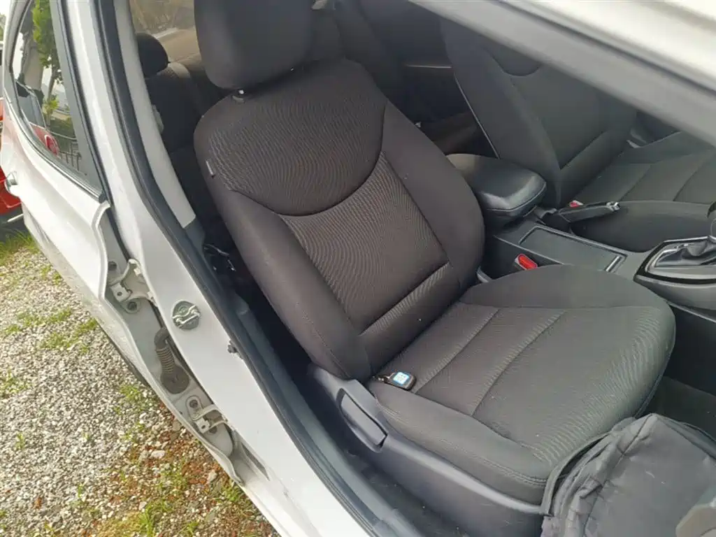 Hyundai Langdong 2016 1.6L Automatic Premium Edition фото 25
