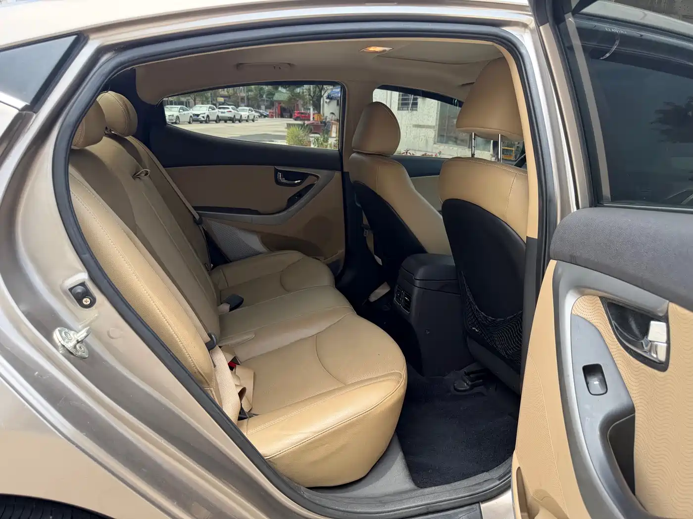 Hyundai Langdong 2013 1.6L Automatic Premium фото 11