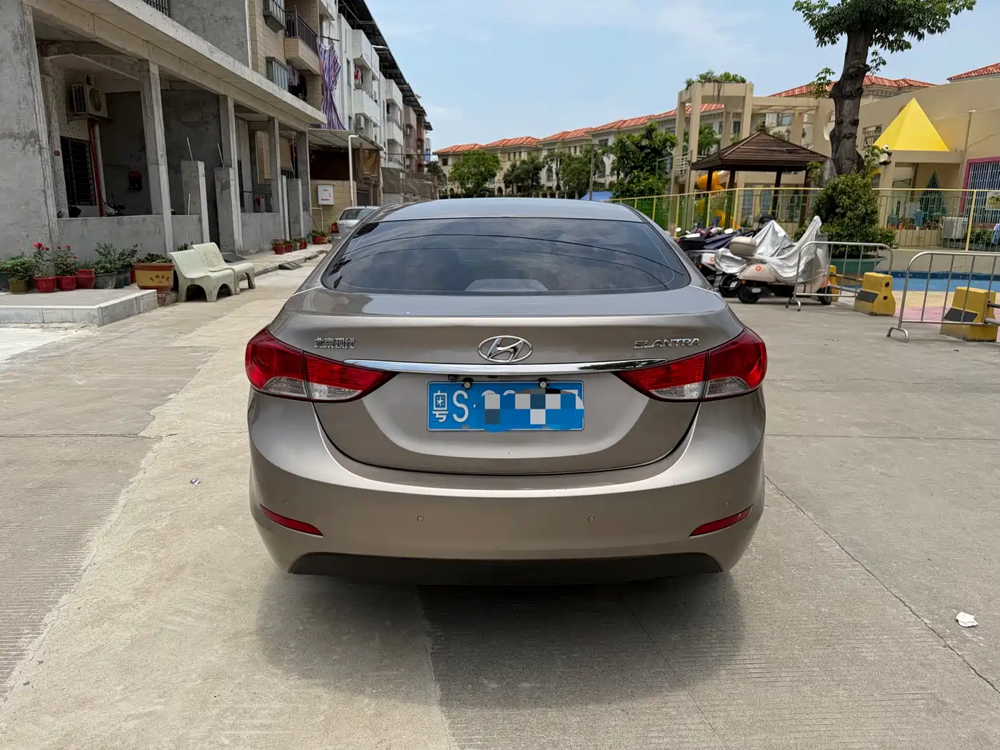 Hyundai Langdong 2013 1.6L Automatic Premium фото 4