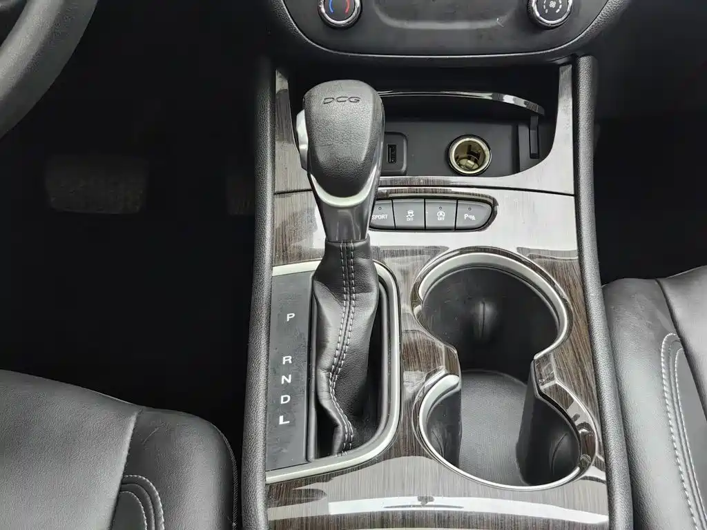 Photo 13 - Buick Verano