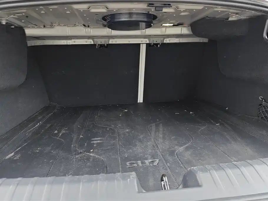 XIAOMI CAR XIAOMI SU7