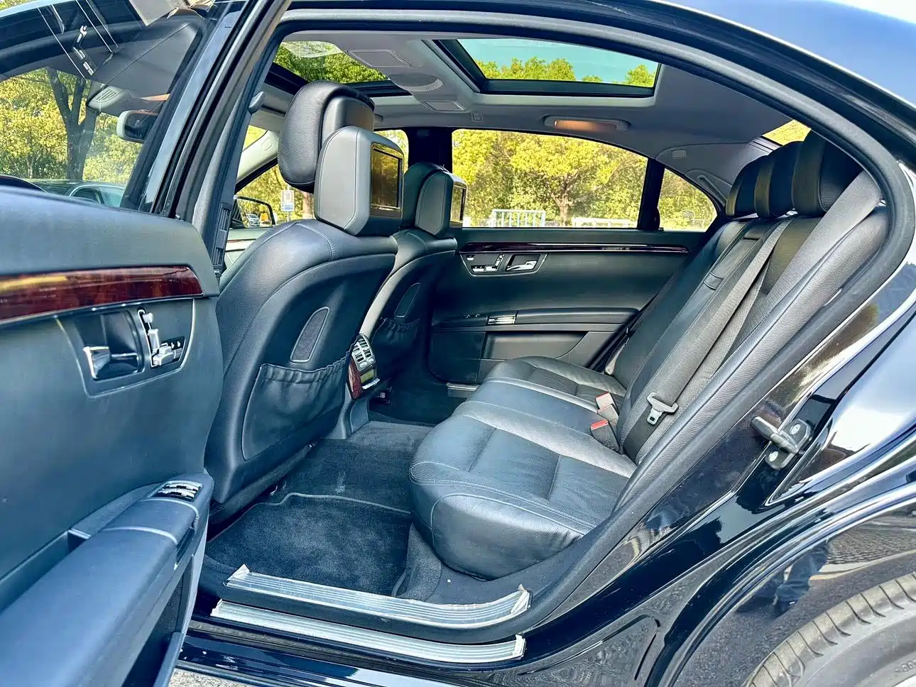 Mercedes-Benz S-Class 2012 S 300 L Luxury Grand Edition фото 5