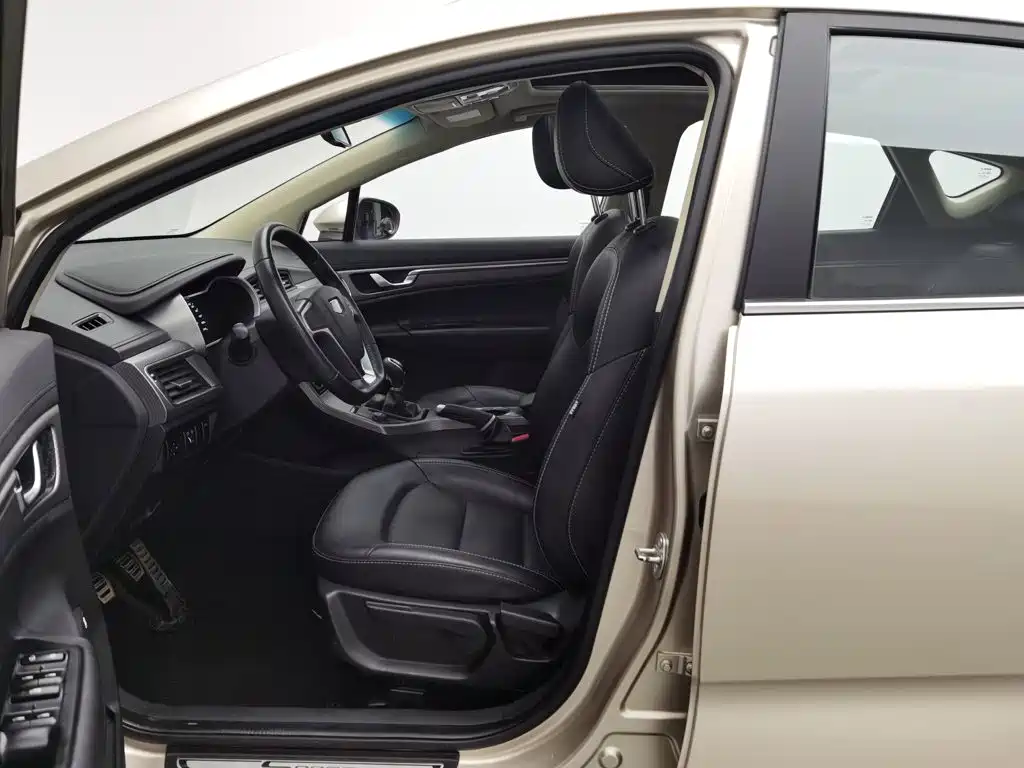 Photo 10 - Geely Emgrand GS