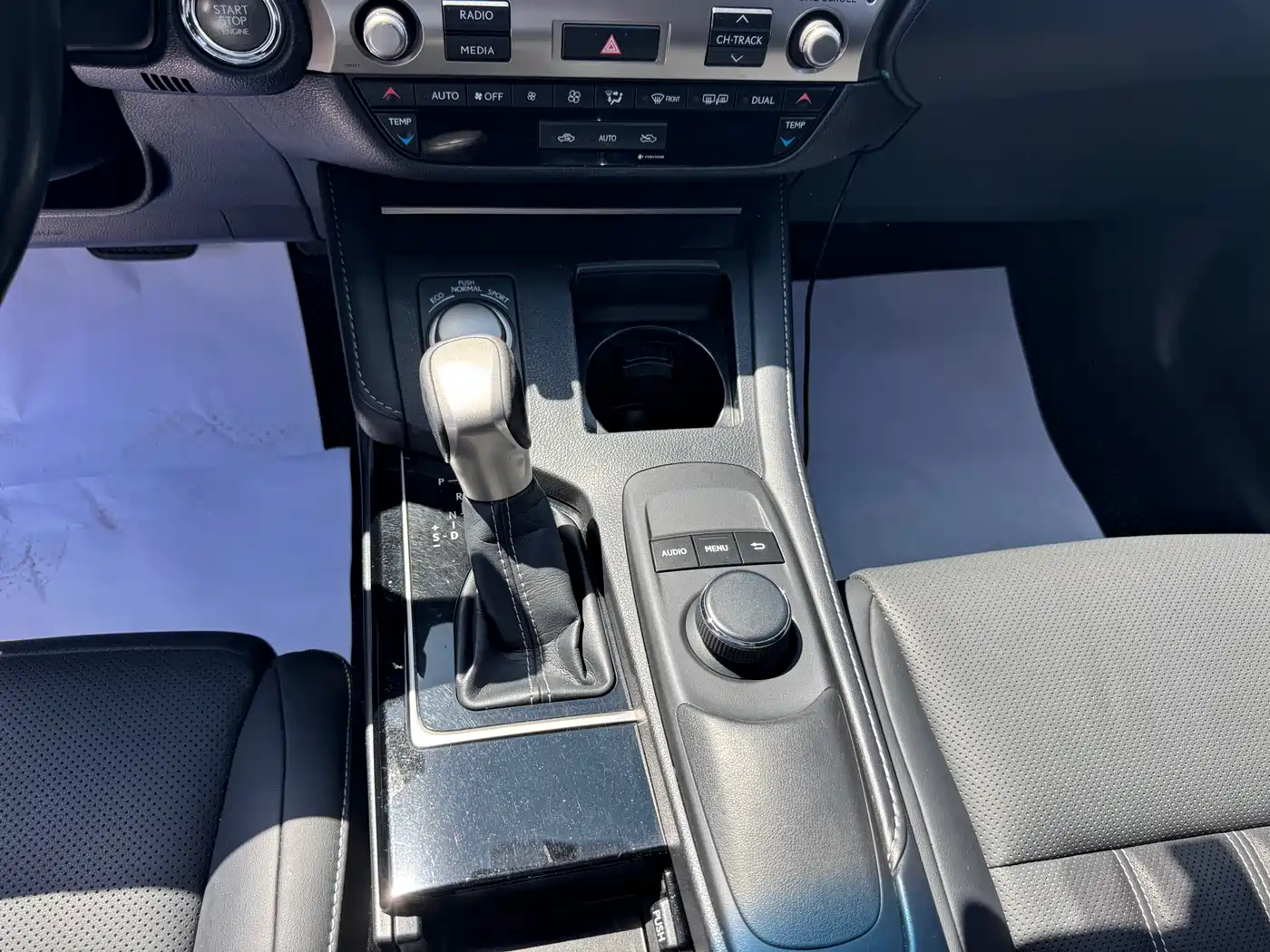 Lexus ES 2015 200 Elite Edition фото 7