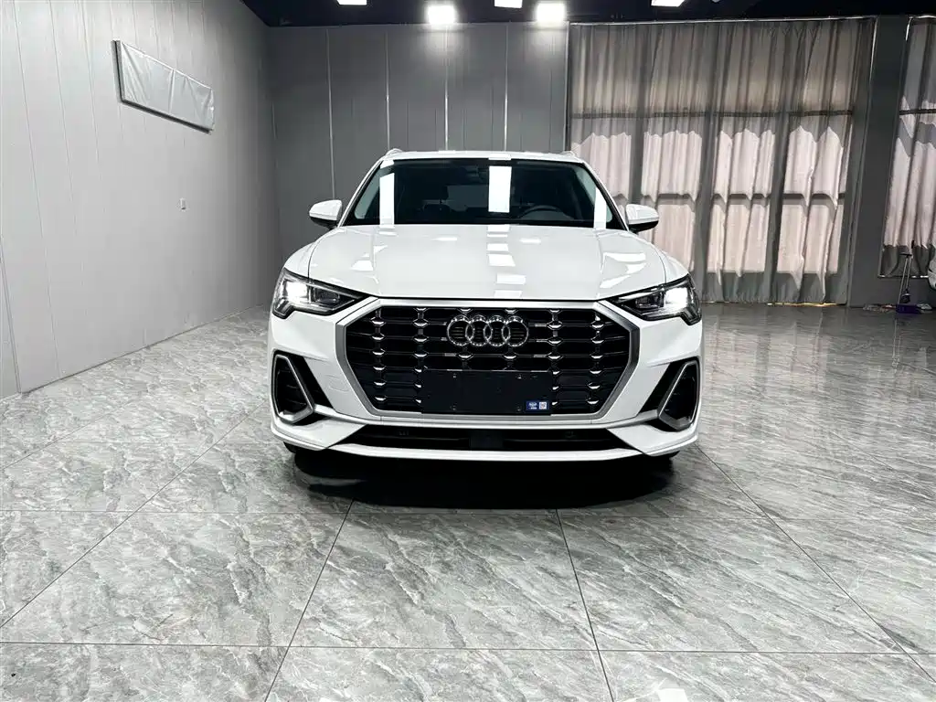 Audi Q3 2022 35 TFSI Fashion Dynamic фото 2