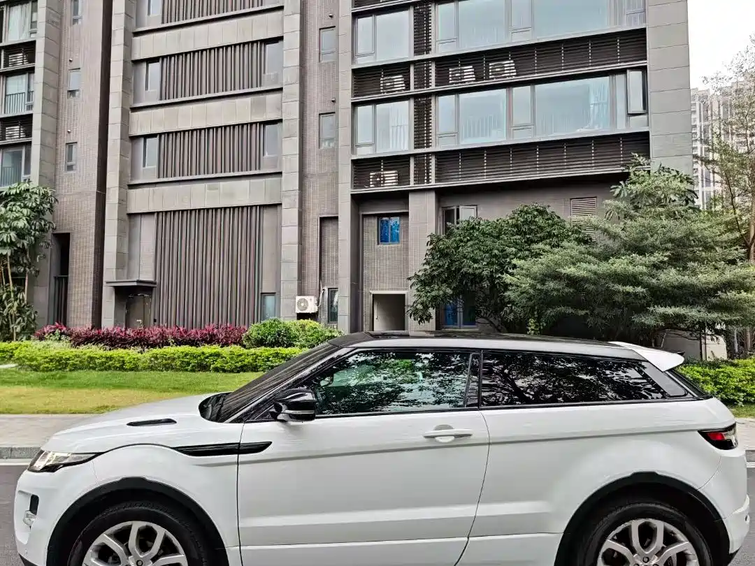 Фото 2 - Land Rover Range Rover Evoque (Import)
