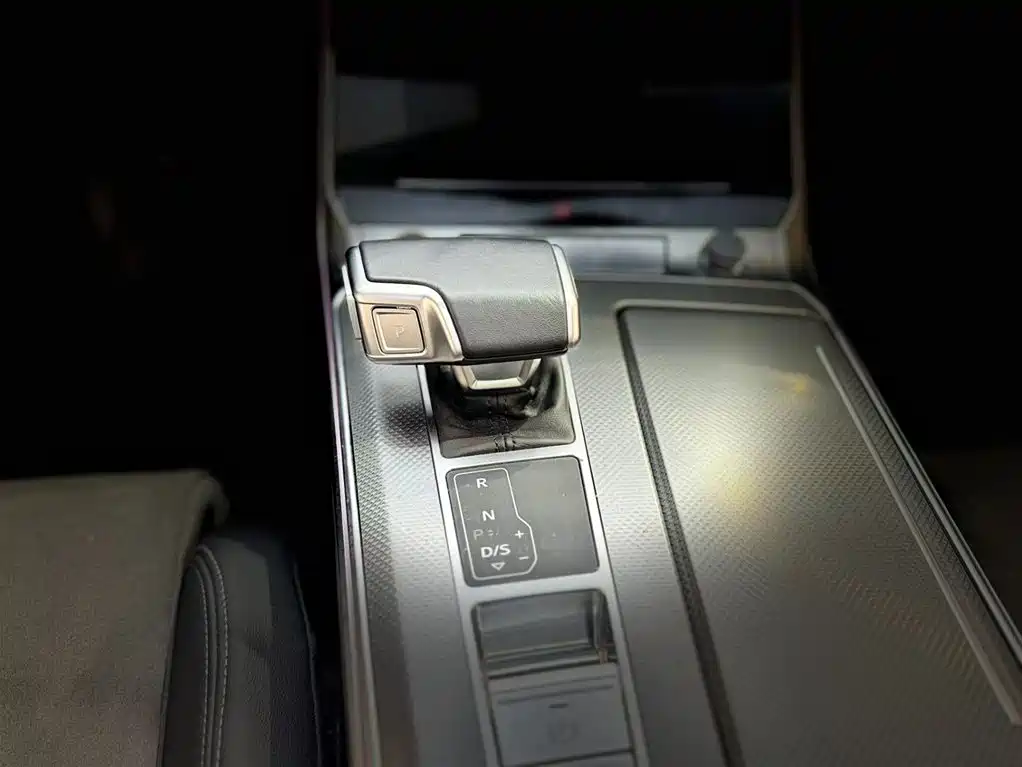 Audi A6L 2024 40 TFSI Luxury Dynamic фото 11