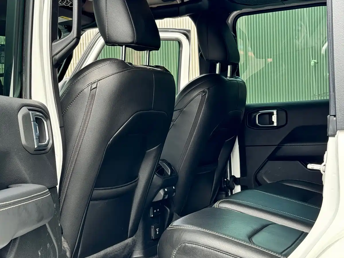 Фото 5 - Jeep Wrangler 4xe