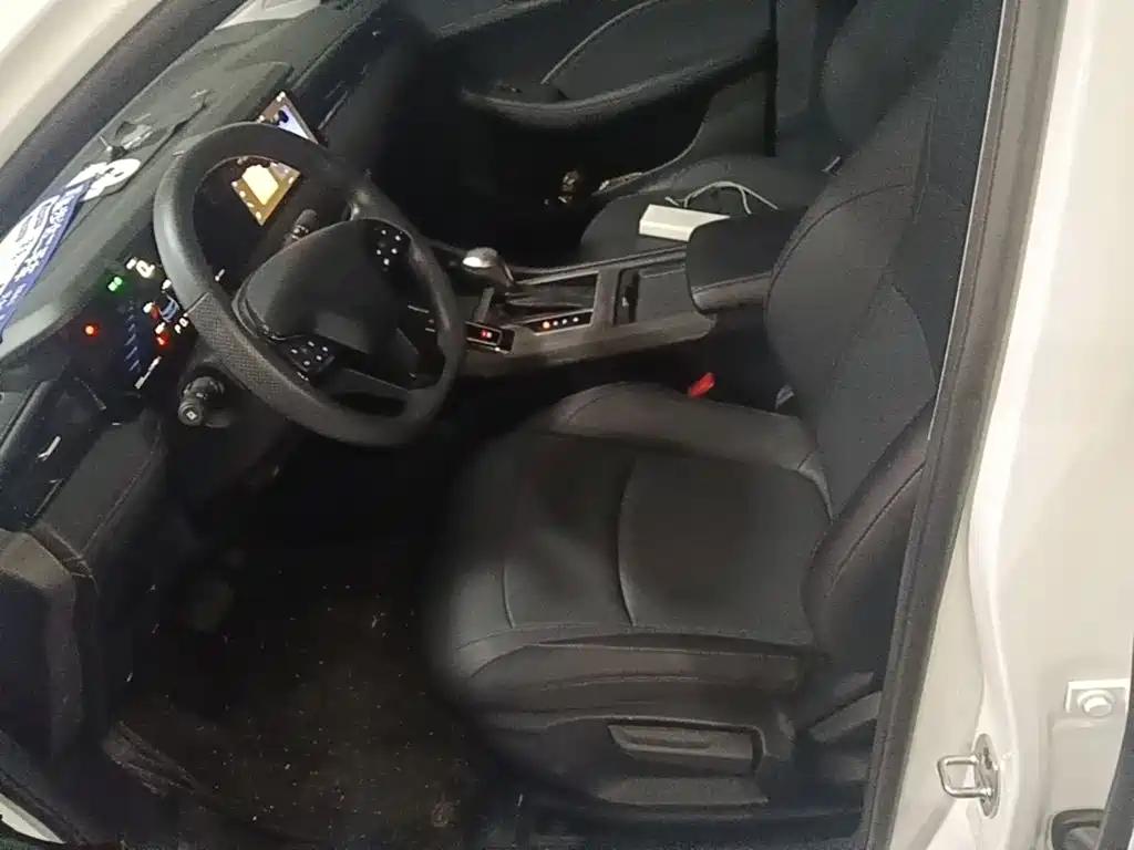 Roewe i5 2025 2023 1.5L CVT Luxury Edition