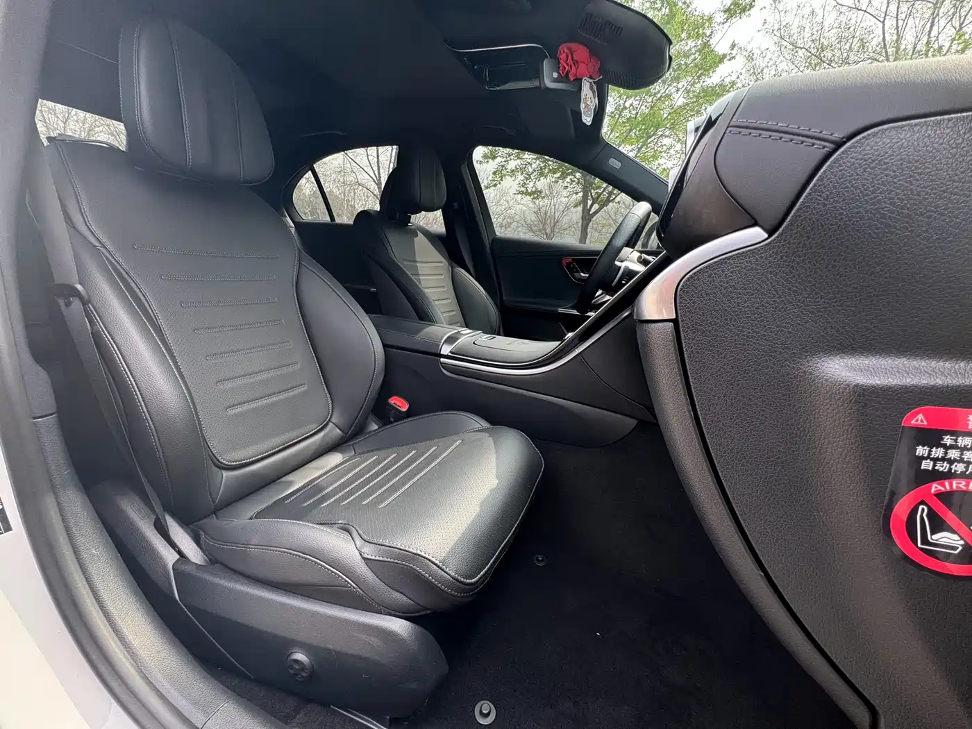 Mercedes-Benz C-Class 2024 C 260 L Night Edition Sport фото 6