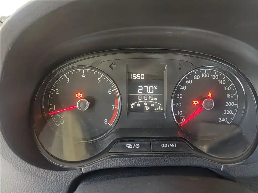 Volkswagen Polo 2016 1.4L Manual Trend фото 12