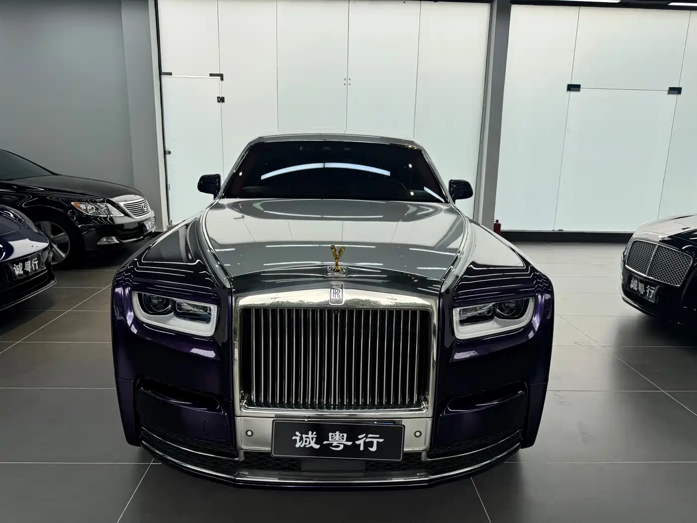 Rolls-Royce Phantom 2021 2021 Fabric Burn Collector's Edition