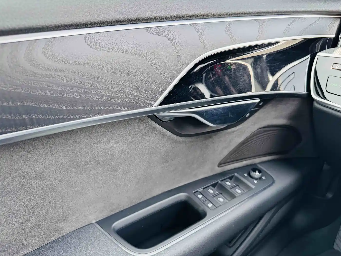 Audi A8 2018 A8L 55 TFSI quattro Launch Premium фото 17