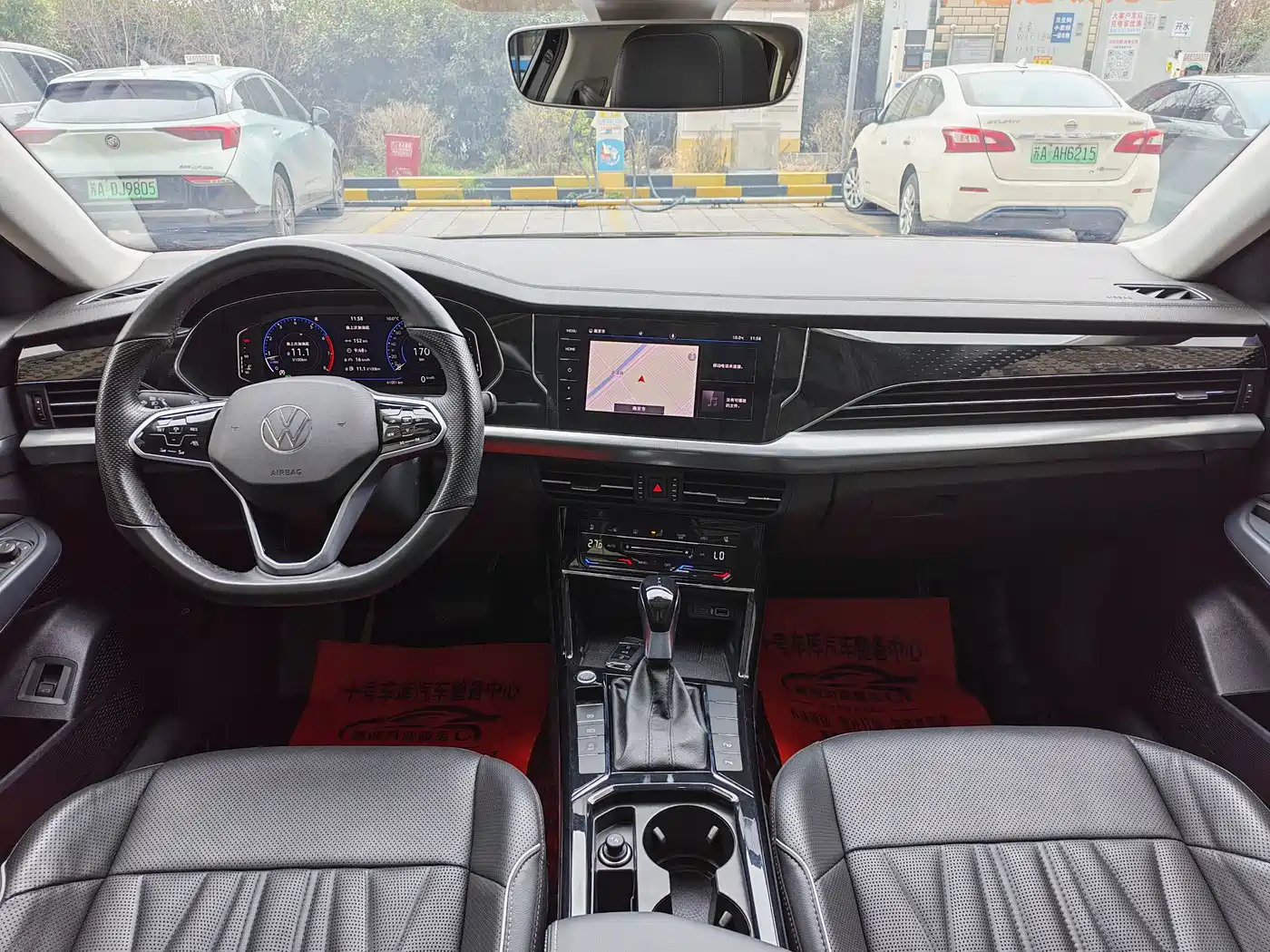 Volkswagen Passat 2022 330TSI Starlight Luxury Edition фото 12
