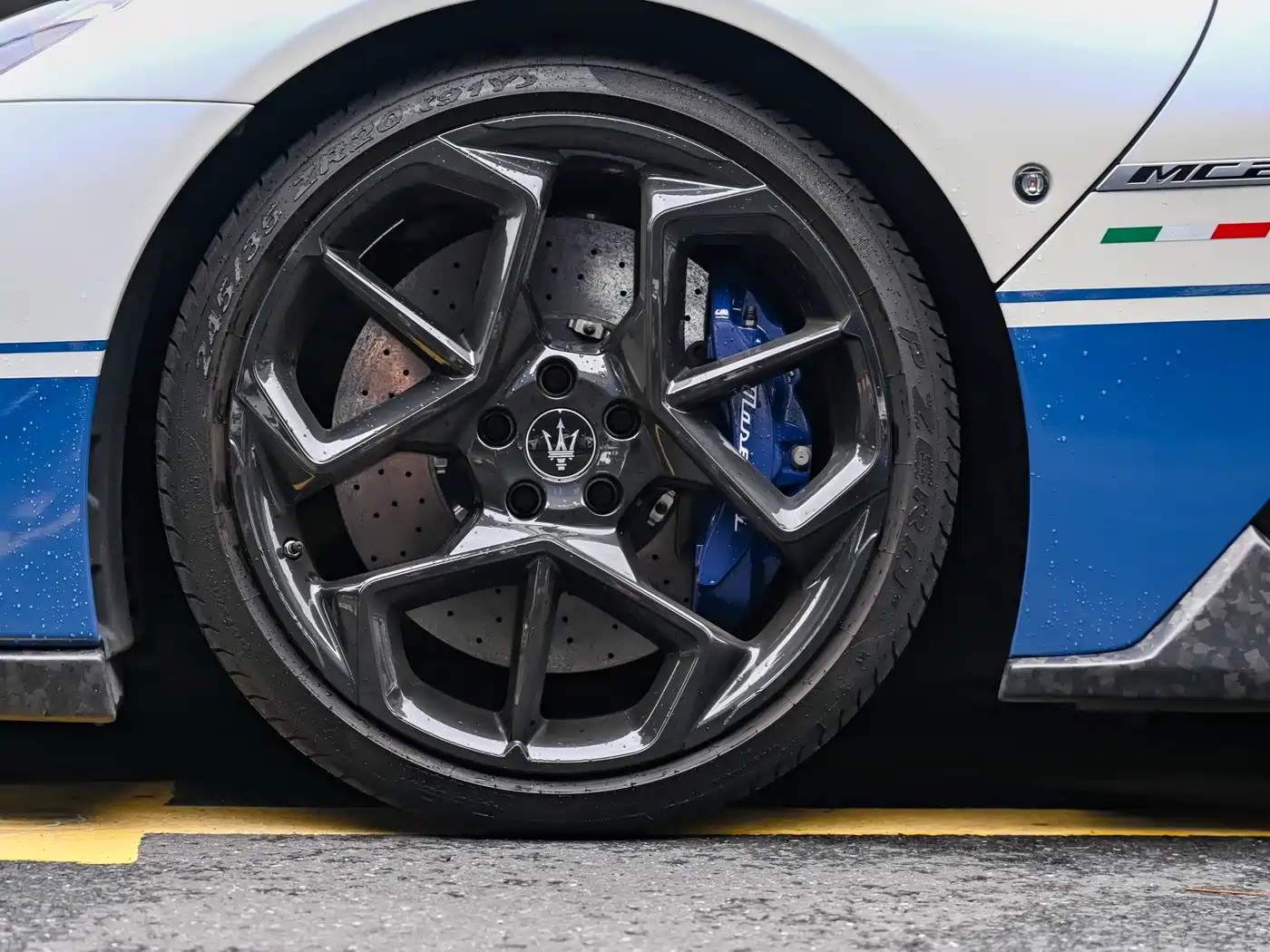 Maserati MC20 2023 2020 3.0T Standard Edition