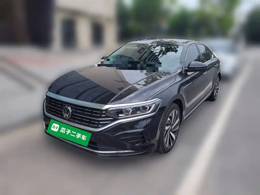 Volkswagen Passat 2022 330TSI Luxury Edition фото 2
