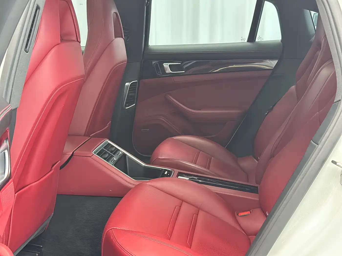 Porsche Panamera 2017 Panamera 3.0T фото 32