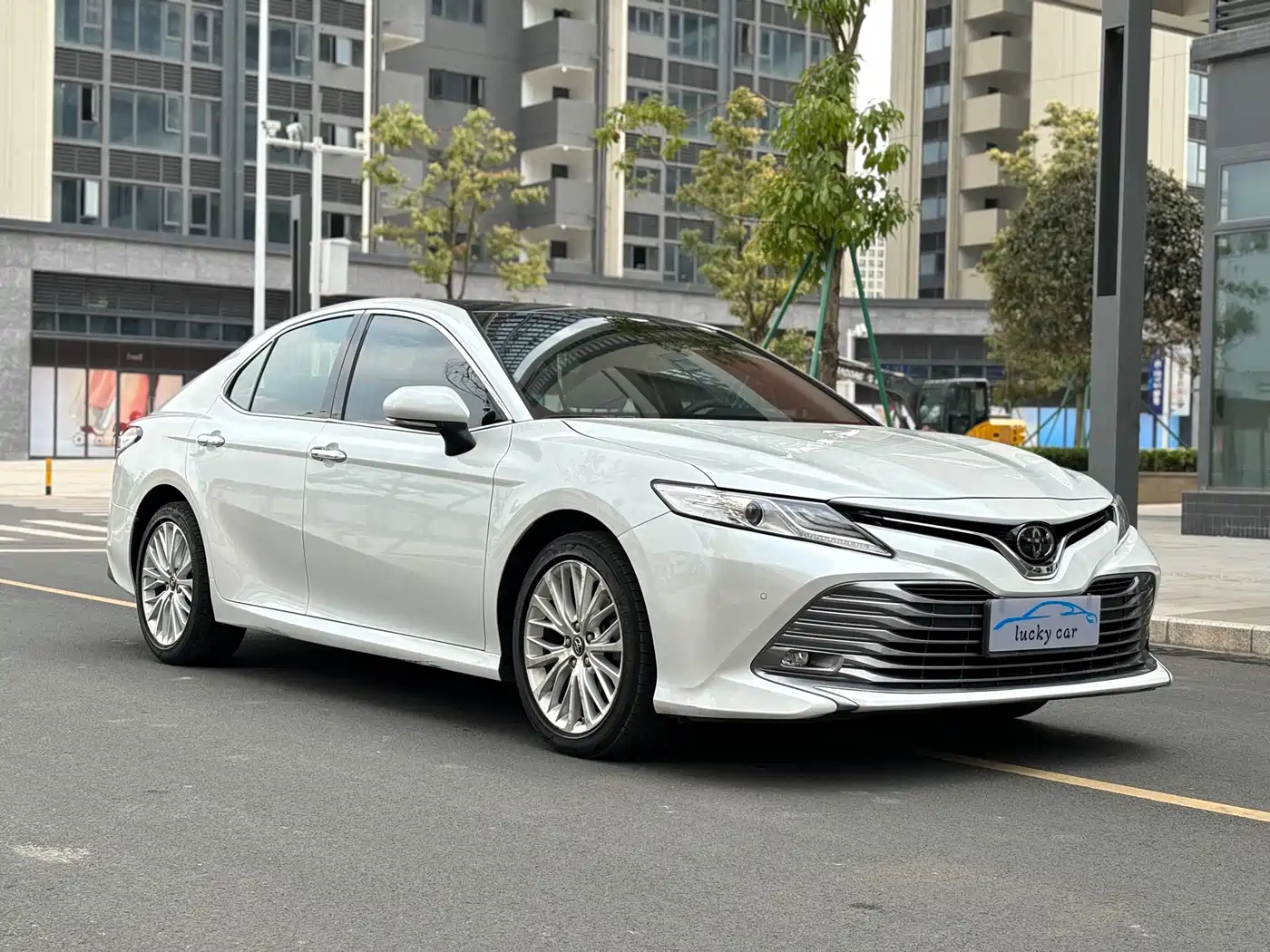 Toyota Camry 2019 2.5G Luxury Edition China VI фото 3