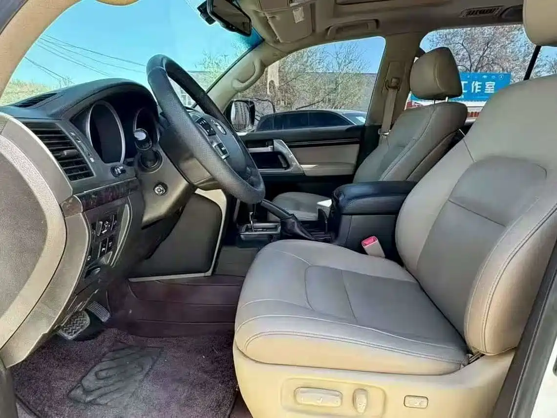 Toyota Land Cruiser 2007 4.7L Automatic VX-R фото 4