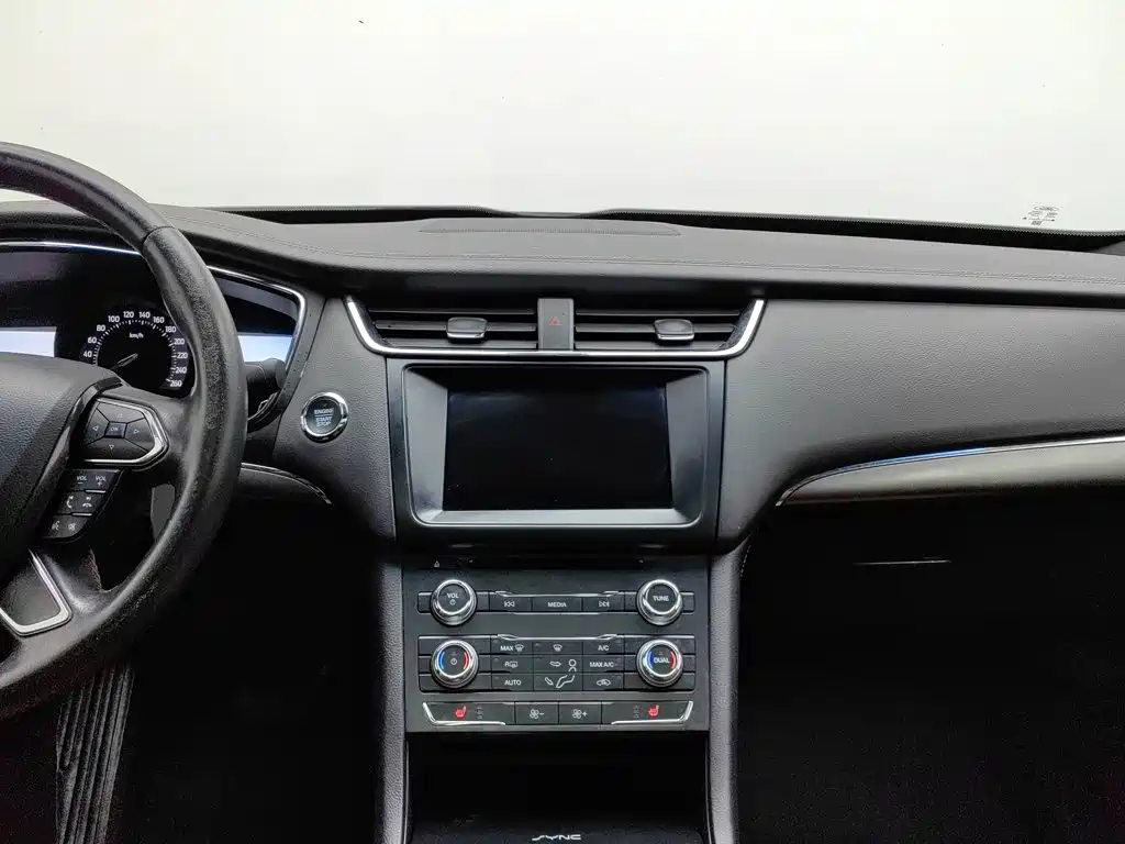 Фото 12 - Ford Taurus