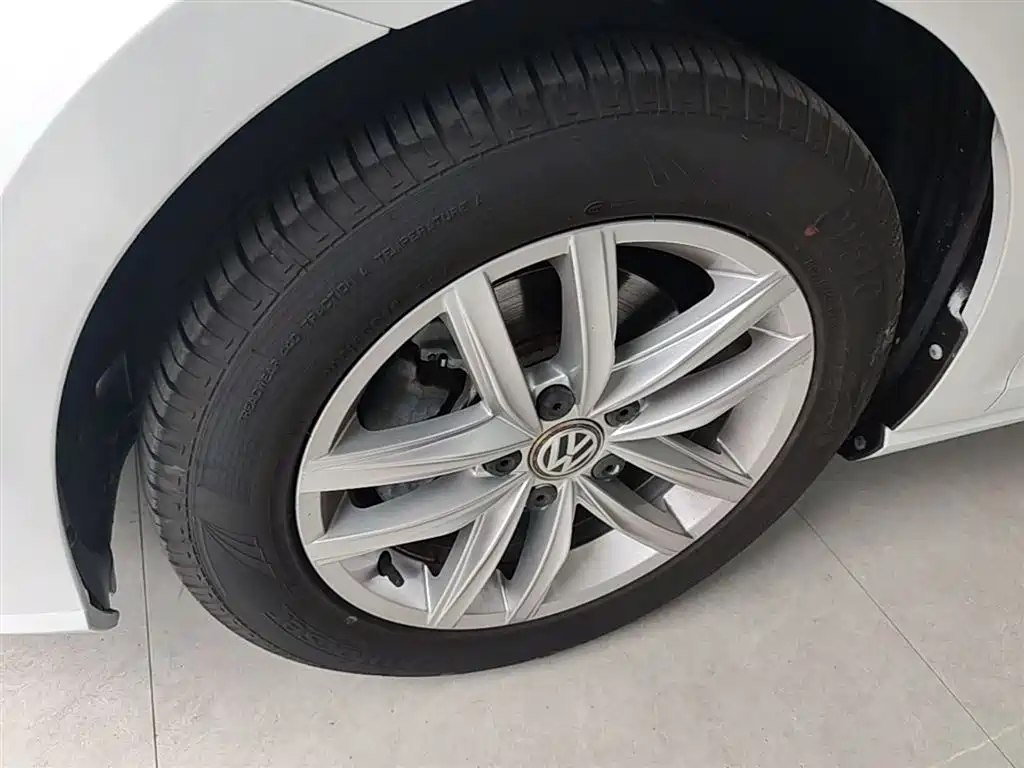 Volkswagen Golf 2019 280TSI DSG Comfort (China V) фото 23