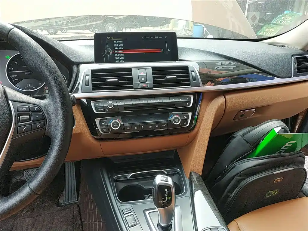 BMW 3 Series 2016 320Li Luxury Design Package фото 13