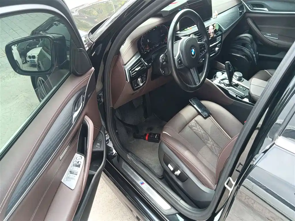 BMW 5-SERIES