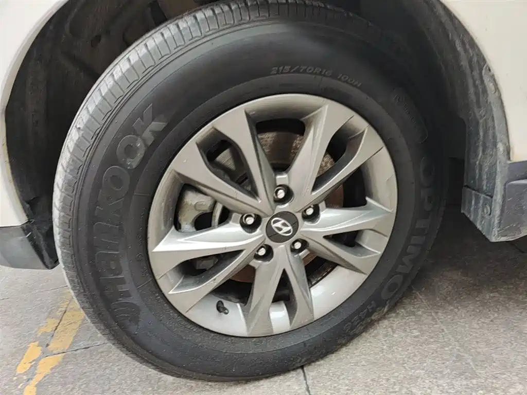 Hyundai Beijing Hyundai ix35 2015 2.0L Automatic 2WD Comfort China V фото 23