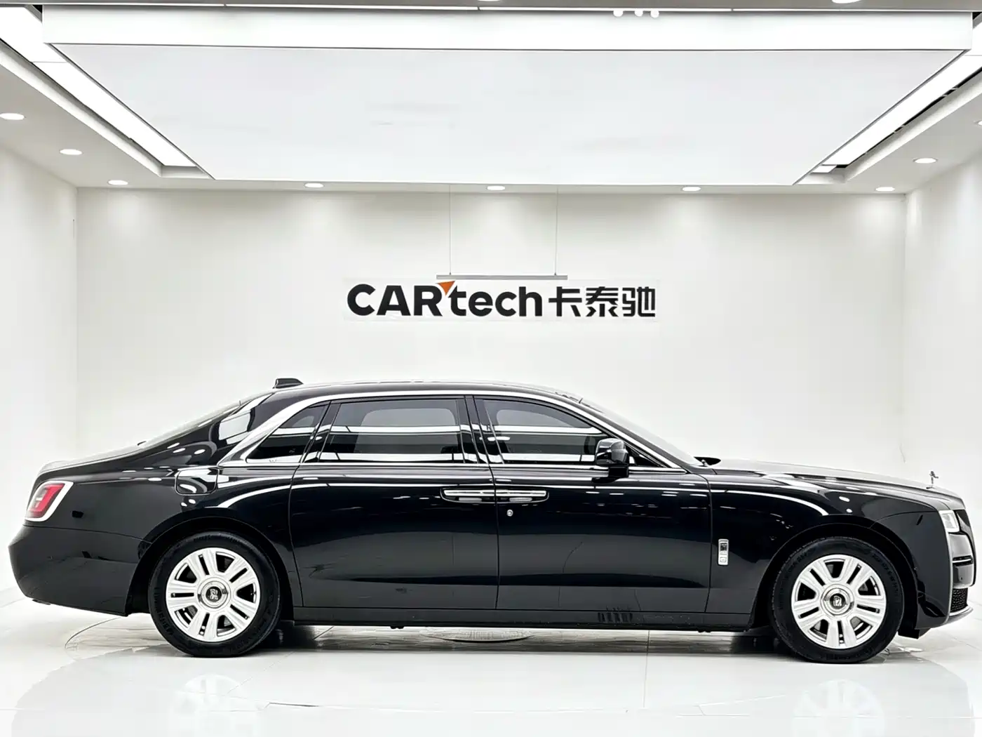 Rolls-Royce Ghost 2021 6.7T Long Wheelbase фото 3