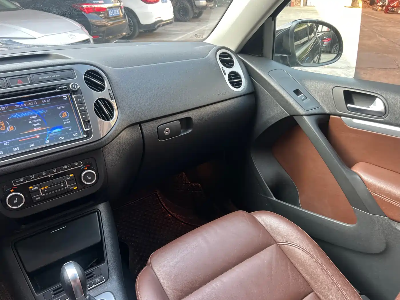 Volkswagen Tiguan 2012 2.0TSI Comfort фото 20