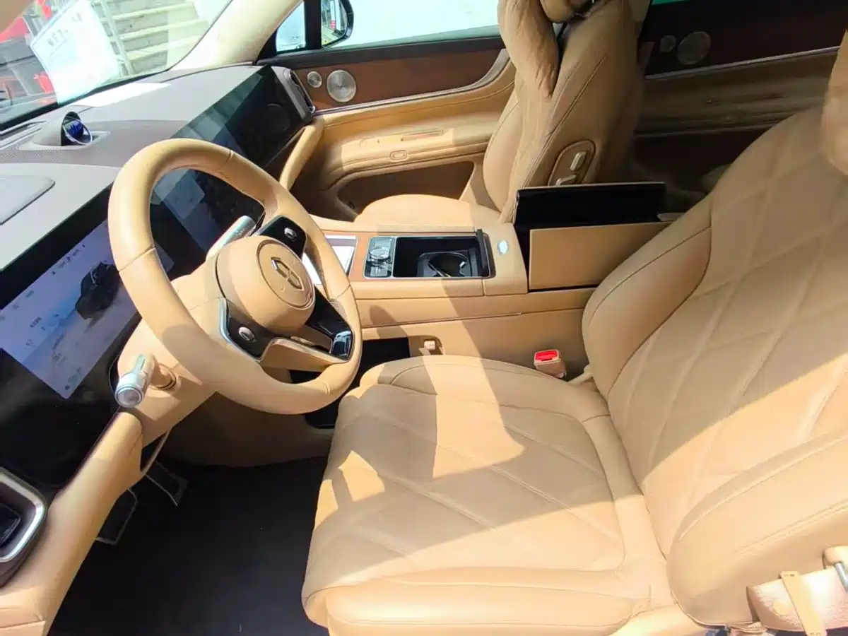 AITO Wenjie AITO M9 2025 Extended Range Ultra 52kWh 6-Seater фото 10