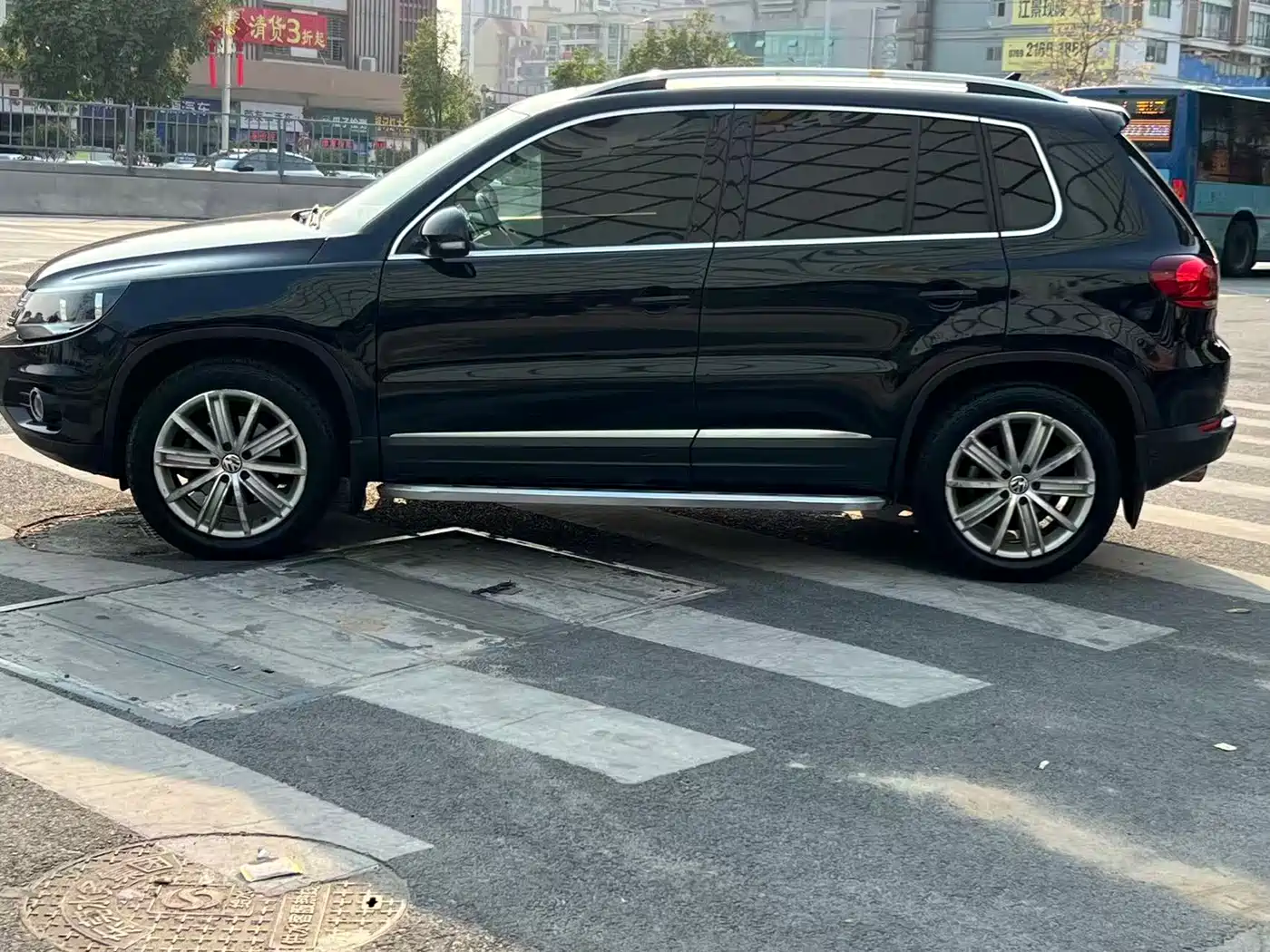 Volkswagen Tiguan 2012 2.0TSI Comfort фото 8