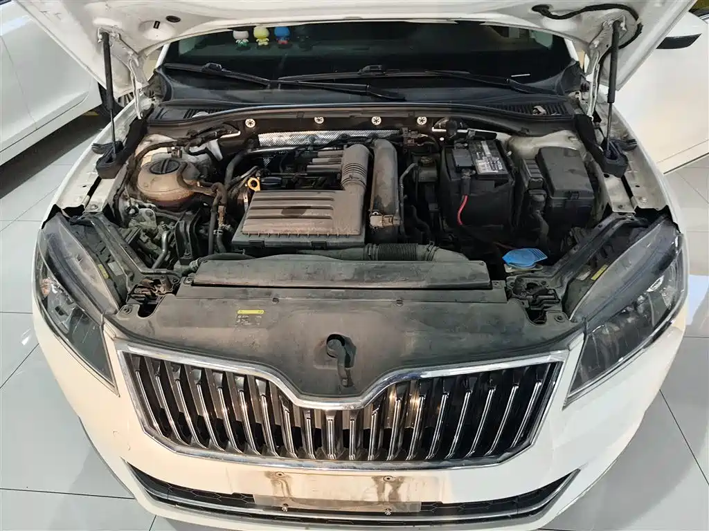 Škoda Superb 2016 TSI280 DSG Pioneer Edition фото 16