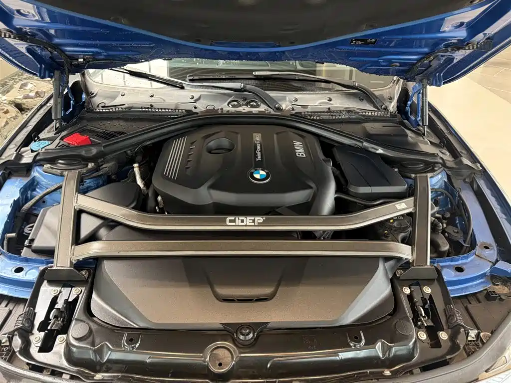 BMW 3 Series 2017 330Li M Sport фото 9
