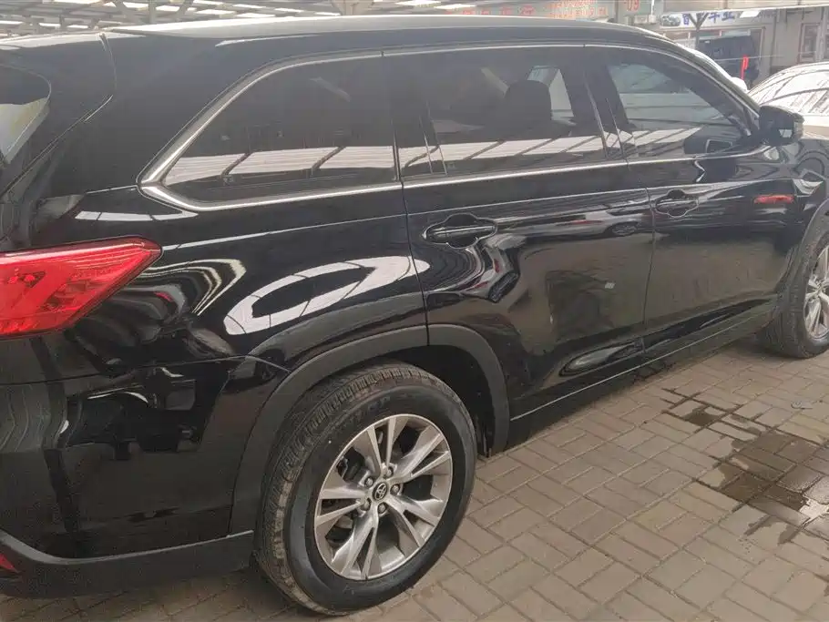 Toyota Highlander 2017 2.0T 4WD Elite 7-Seater фото 3