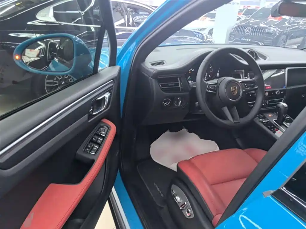 Porsche Macan 2023 Macan T 2.0T фото 16