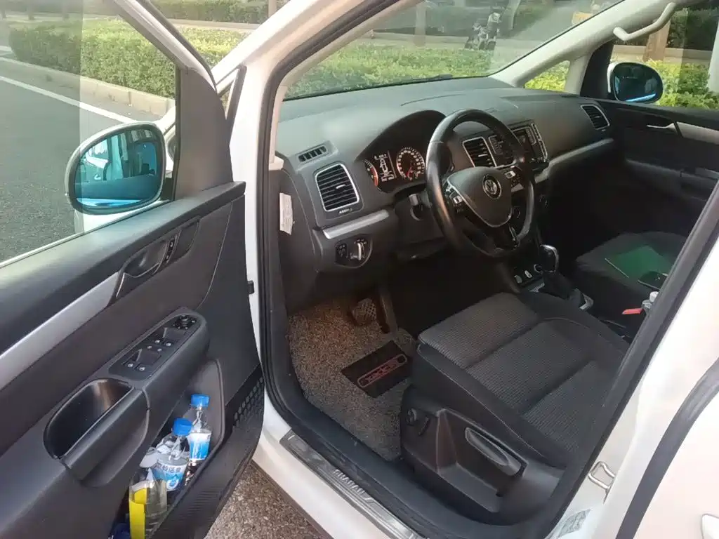 Volkswagen Sharan 2019 2018 Facelift 380TSI Comfort 6-seater
