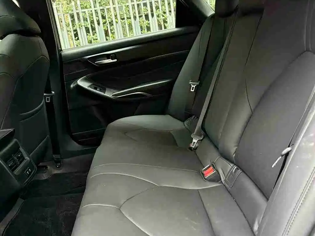 Toyota Avalon 2022 2.0L Progressive Edition фото 10