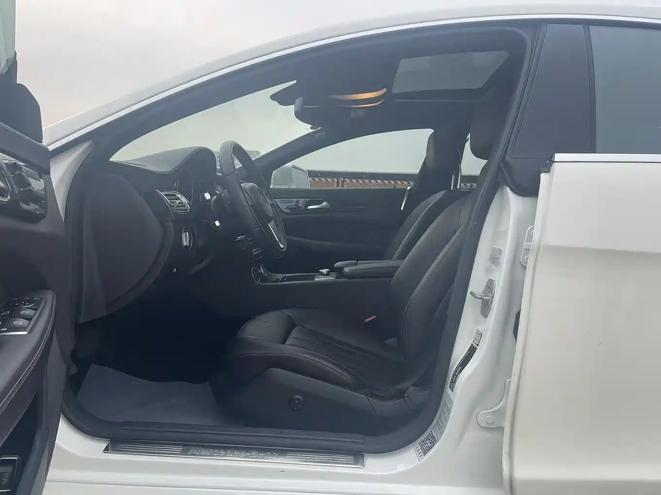 Mercedes-Benz CLS 2012 CLS 300 CGI фото 4