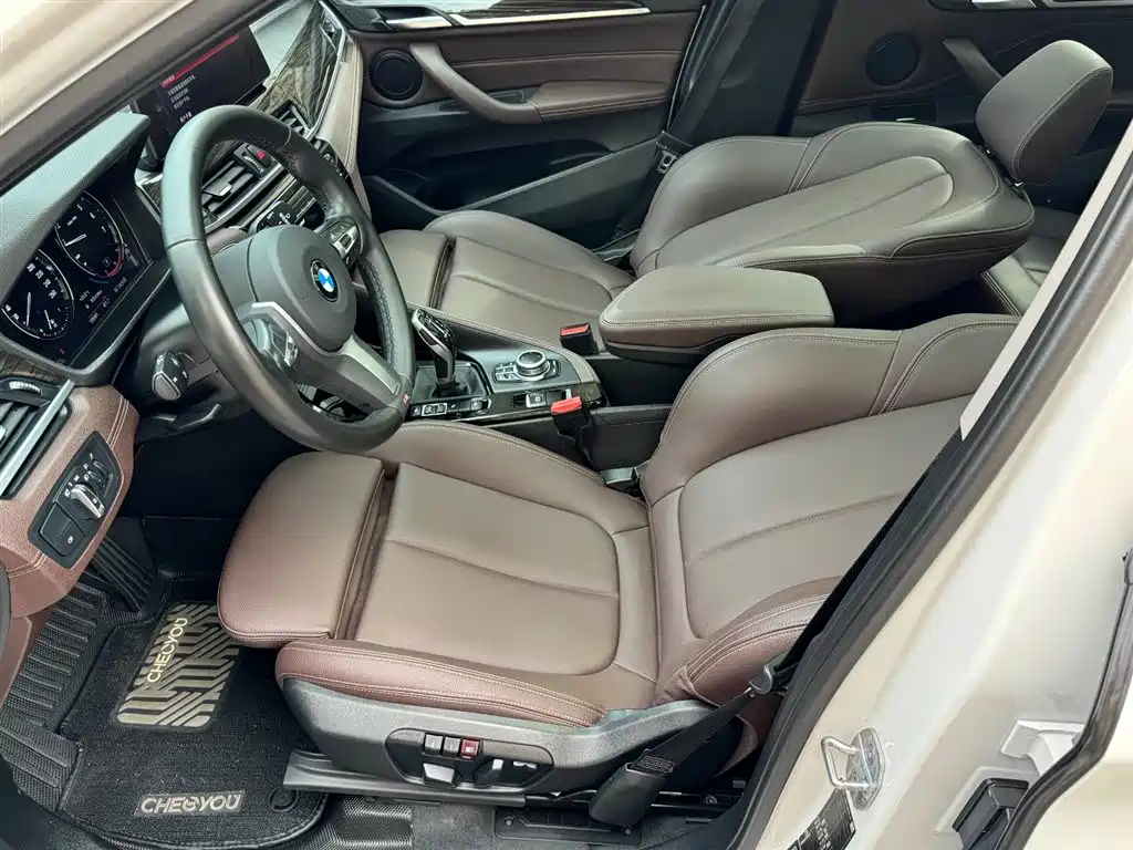 BMW X1 2020 xDrive25Li Premium Edition фото 21