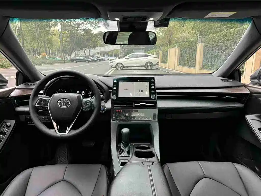 Toyota Avalon 2022 2.0L Progressive Edition фото 7
