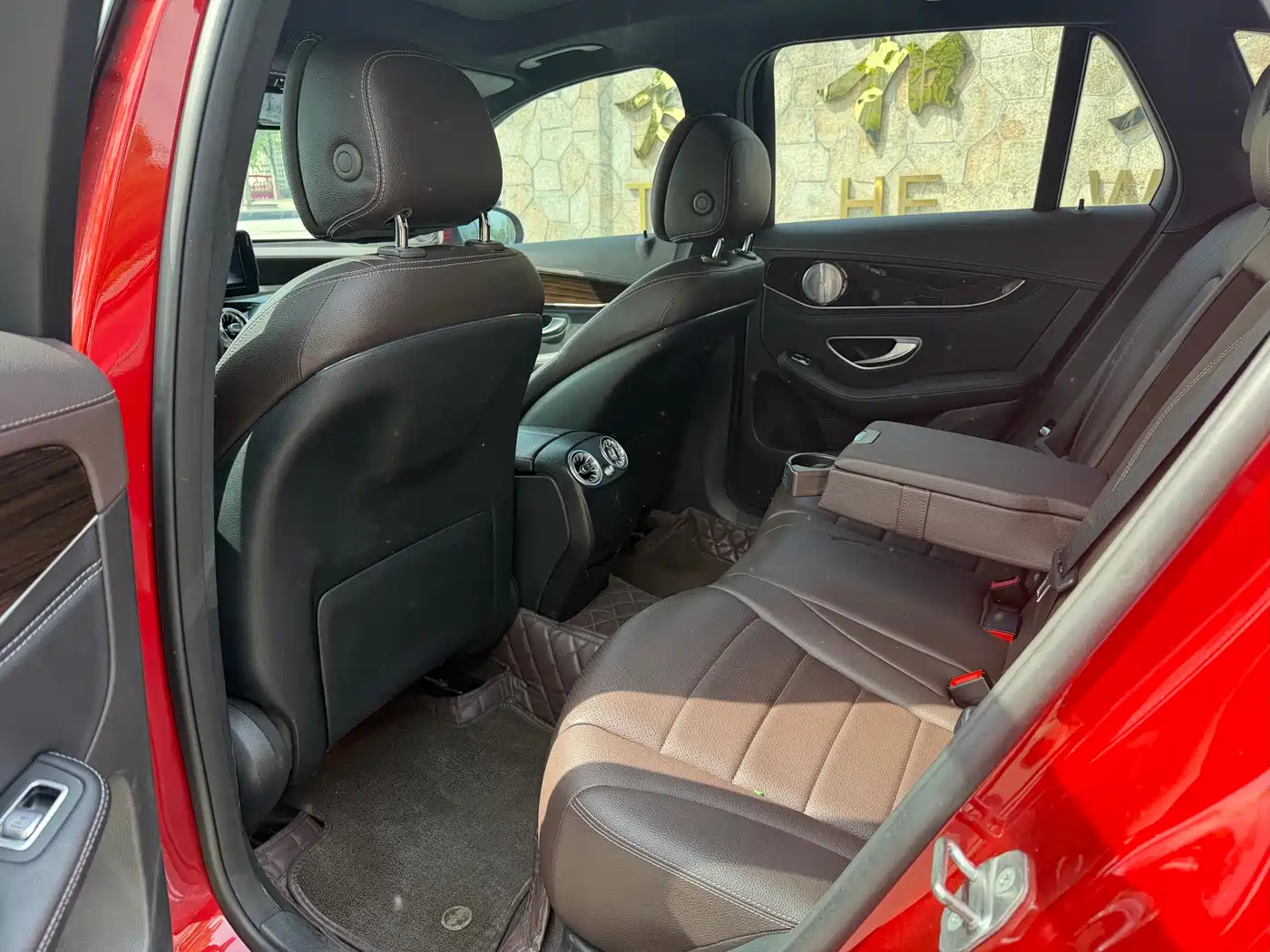 Mercedes-Benz GLC 2017 GLC 260 4MATIC Luxury фото 9