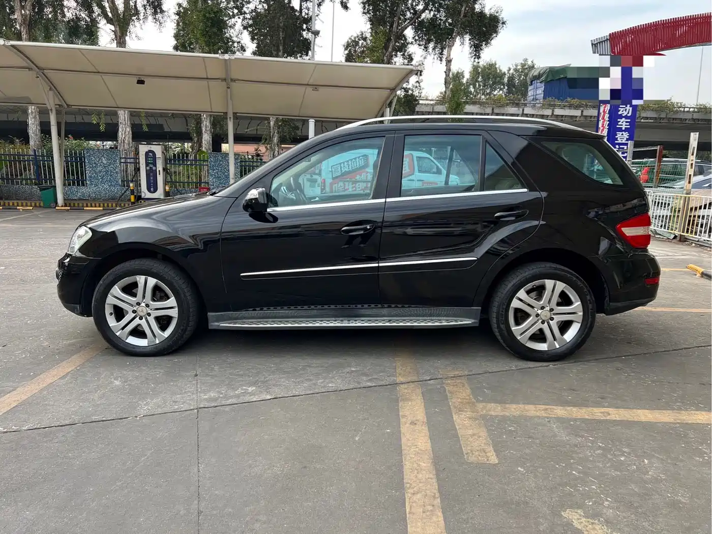 Mercedes-Benz M-Class 2010 ML 350 4MATIC Luxury фото 4